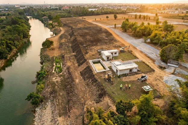 Aerial view of the Phaview site along the Nam Song river